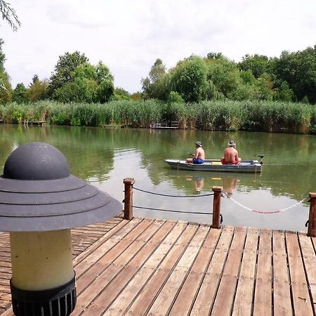 Villa Szemermetes Erzsok Nyaralohaz Gyomaendrőd Exterior foto