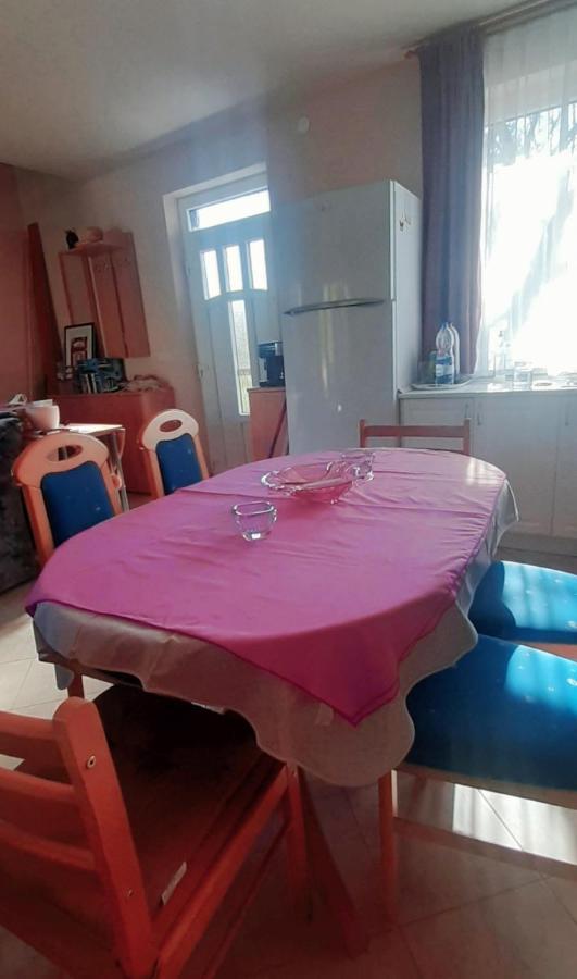 Villa Szemermetes Erzsok Nyaralohaz Gyomaendrőd Exterior foto